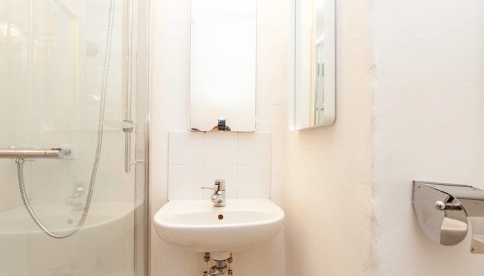Hotel lägenhet i Gamla Stan Stockholm:Stor lagenhet med 1 sovrum -badrum